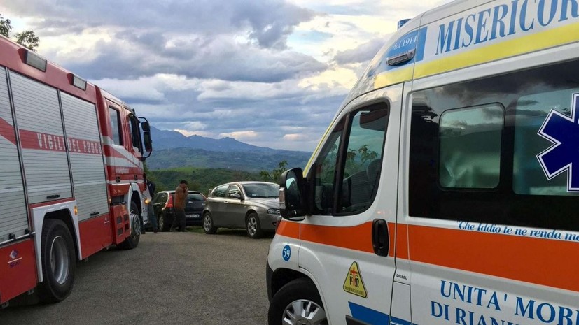 В Италии при опрокидывании автобуса пострадали 26 человек