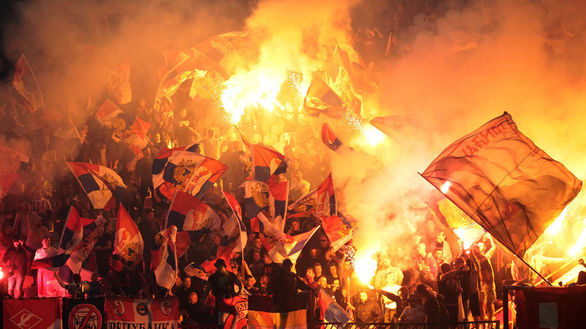 Фанаты «Црвены Звезды» сожгли автобус футбольной команды во время празднования чемпионского титула