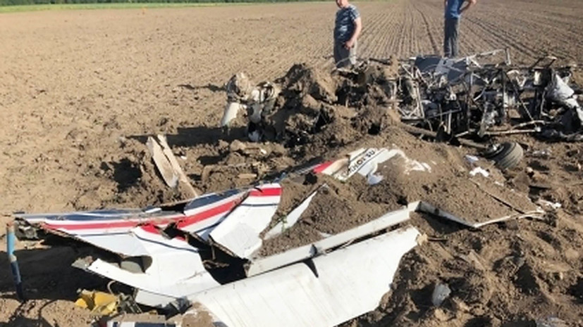 Сотрудники СК приступили к осмотру места аварии Су-29 в Ленинградской области