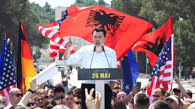 «Интересы внешних игроков»: поддержат ли ЕС и США антиправительственные протесты в Албании