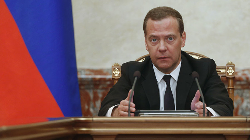 Медведев подписал документ о распределении обязанностей между вице-премьерами