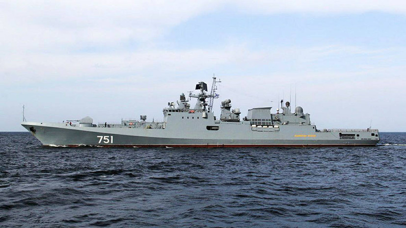 Российские фрегаты провели учения с палубной авиацией в Средиземном море