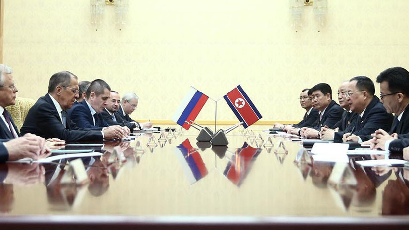 Лавров обсудил с главой МИД КНДР ситуацию на Корейском полуострове