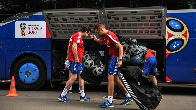 В финальном составе: сборная России по футболу провела тренировку перед товарищеским матчем с Турцией
