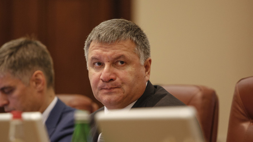 Глава МВД Украины предложил судить руководство ДНР и ЛНР за «коллаборационизм»