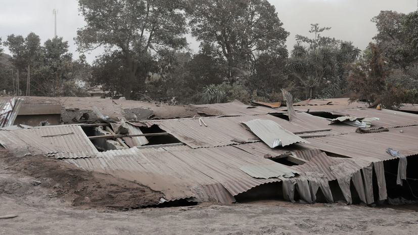 Число погибших в результате извержения вулкана в Гватемале увеличилось до 99