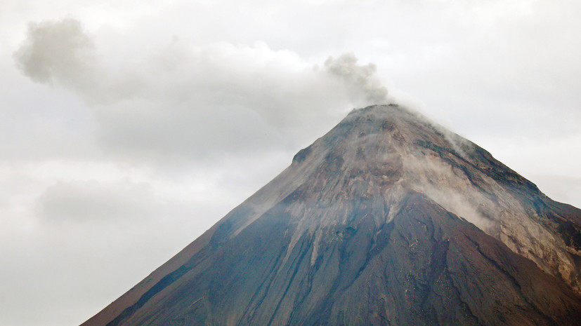 Прокуратура Гватемалы начала расследование в связи с гибелью людей при извержении вулкана