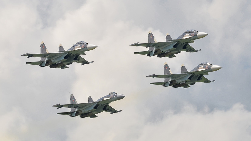 Авиация ЮВО провела в Крыму учения с участием истребителей Су-27 и Су-30