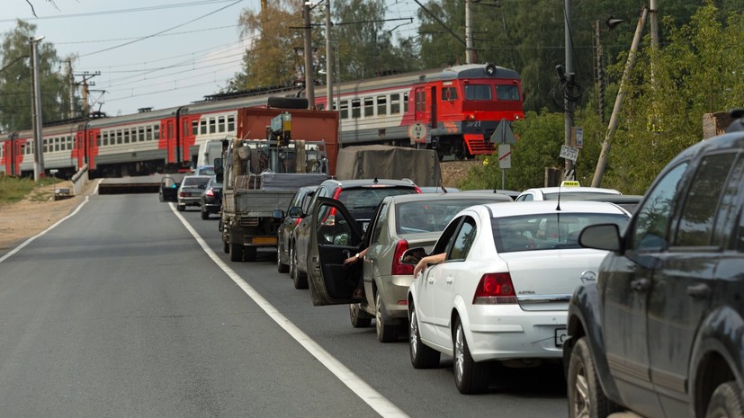 В Орловской области проверят все железнодорожные переезды после ДТП с автобусом