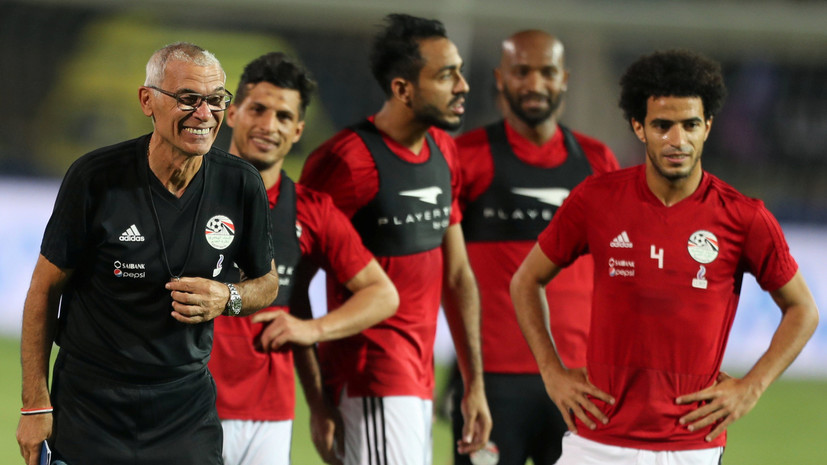 Сборную Египта по футболу встретили в Грозном чеченскими танцами