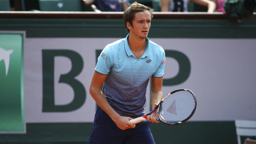 Теннисист Медведев победил Бхамбри на старте турнира в Хертогенбосе