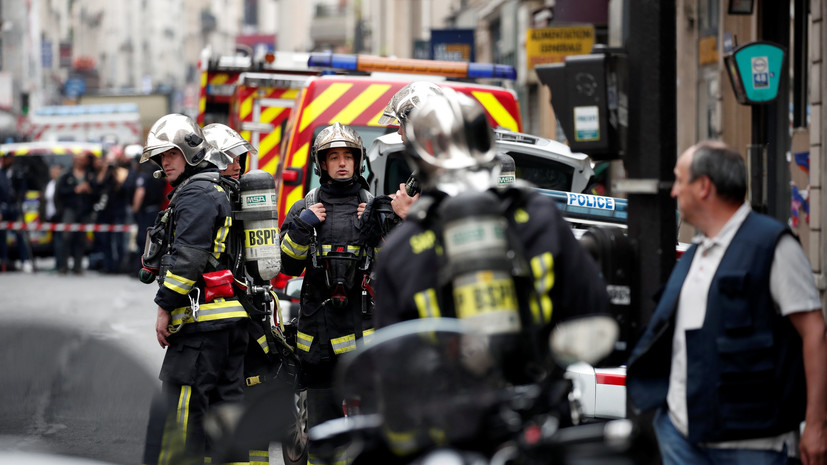 «Речь идёт о психически больном человеке»: что известно о происшествии с захватом заложников в Париже