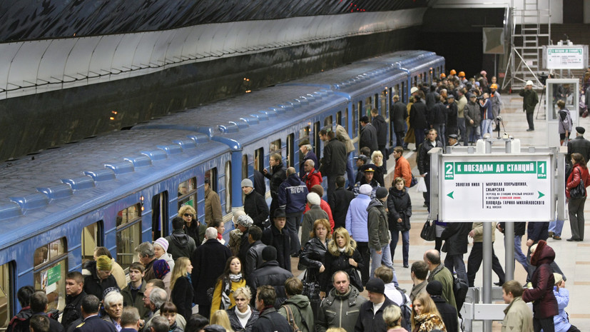 Новосибирское метро продлит работу в дни матчей сборной России по футболу