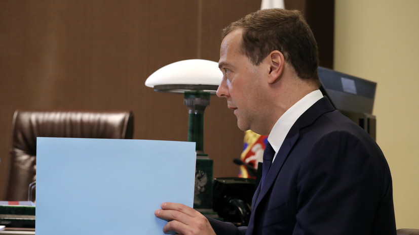Медведев рассказал о нехватке рабочей силы в России