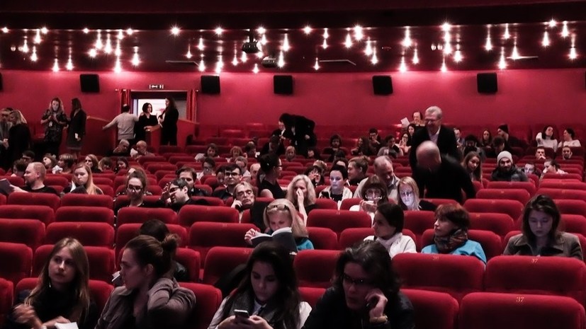 В Совфеде призвали активнее воспитывать патриотизм у молодёжи с помощью кино