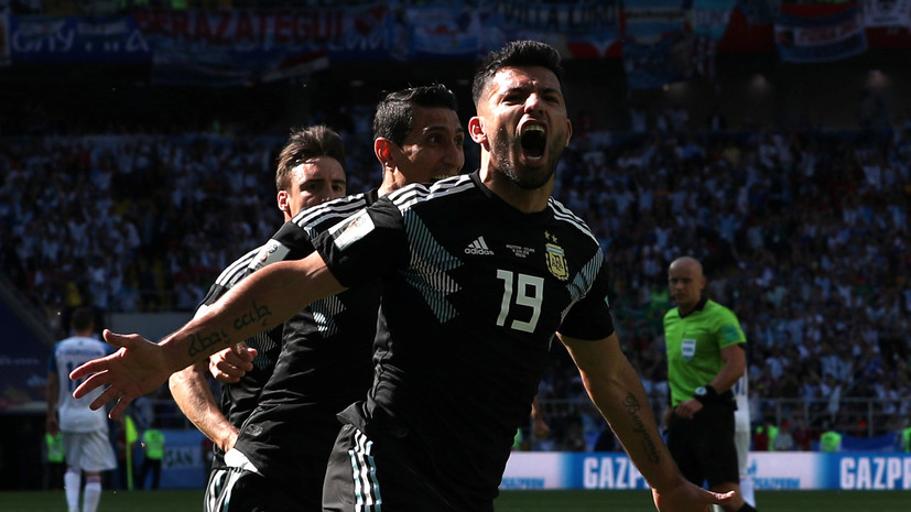 Агуэро в матче с Исландией забил свой первый мяч на чемпионатах мира