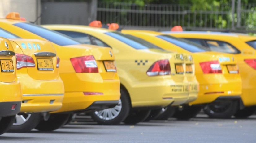 В МВД возбудили уголовное дело по факту ДТП с такси в центре Москвы
