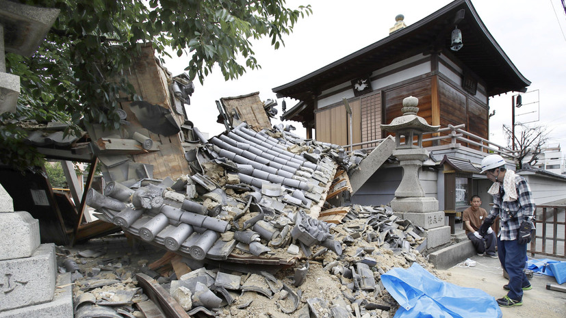 Число пострадавших при землетрясении в Японии превысило 300 