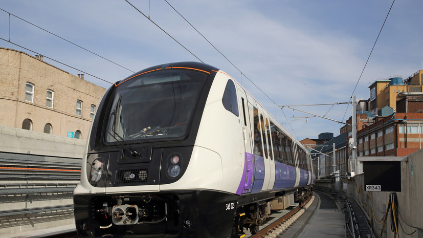Три человека погибли при наезде поезда на юге Лондона