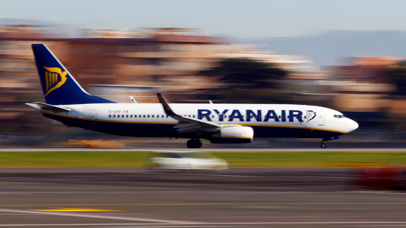 СМИ: Следовавший на Ибицу самолёт вынужденно сел в Париже из-за беспорядков на борту