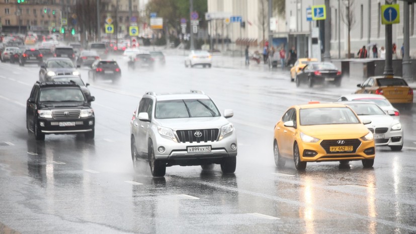 Водителей Москвы предупредили о возможных пробках из-за дождя