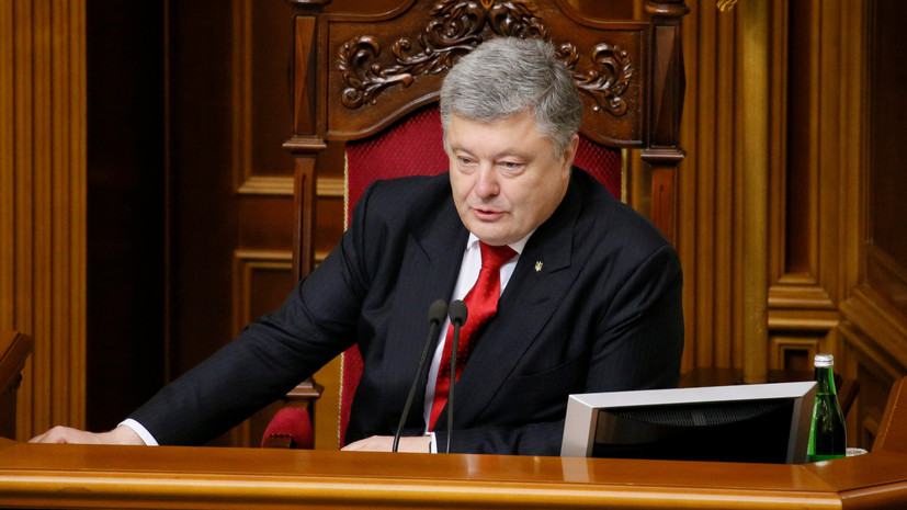 Порошенко подписал закон о повышении мотивации граждан к службе в ВС Украины