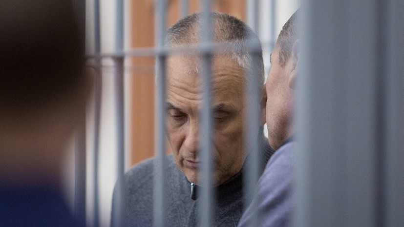 Бывшему губернатору Сахалинской области предъявлены обвинения почти в 20 взятках