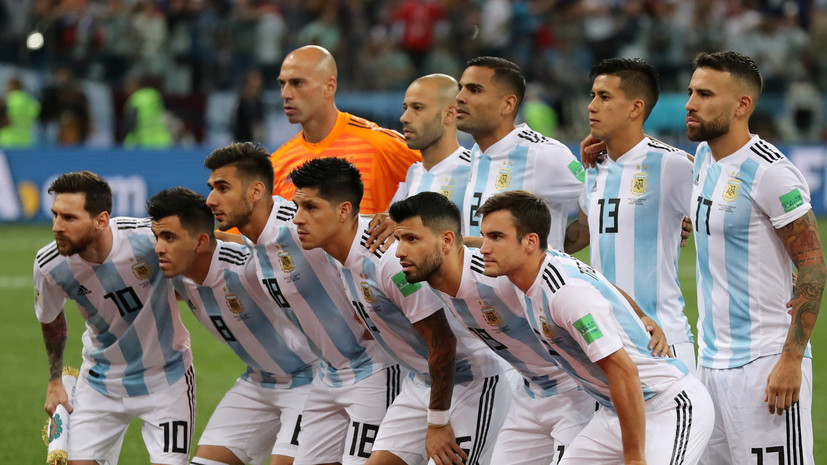 СМИ: Футболисты сборной Аргентины попросили поменять тренера на матч с Нигерией