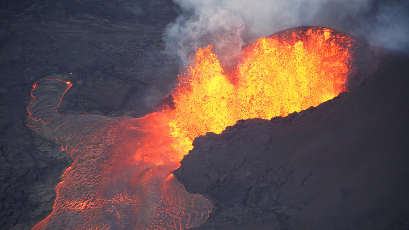 На Гавайях ужесточили наказание за селфи с вулканом