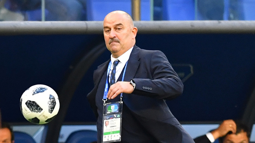 Черчесов объяснил, почему внёс изменения в стартовый состав сборной России на матч с Уругваем