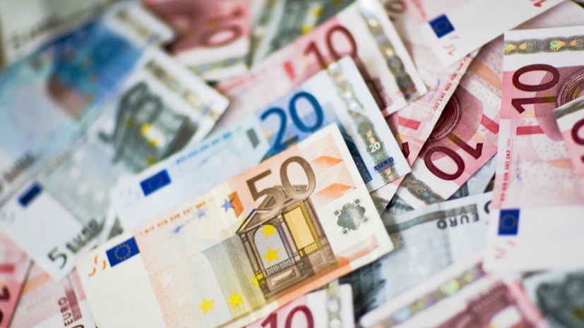 Комитет постпредов стран ЕС одобрил ужесточение контроля за ввозом и вывозом денег