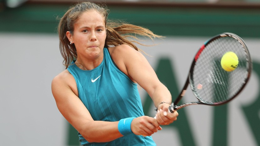 Касаткина обыграла Севастову и вышла в четвертьфинал теннисного турнира в Истбурне