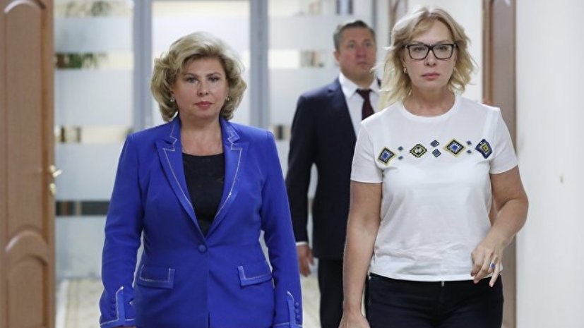 Песков заявил о полной раскоординации действий Москальковой и Денисовой