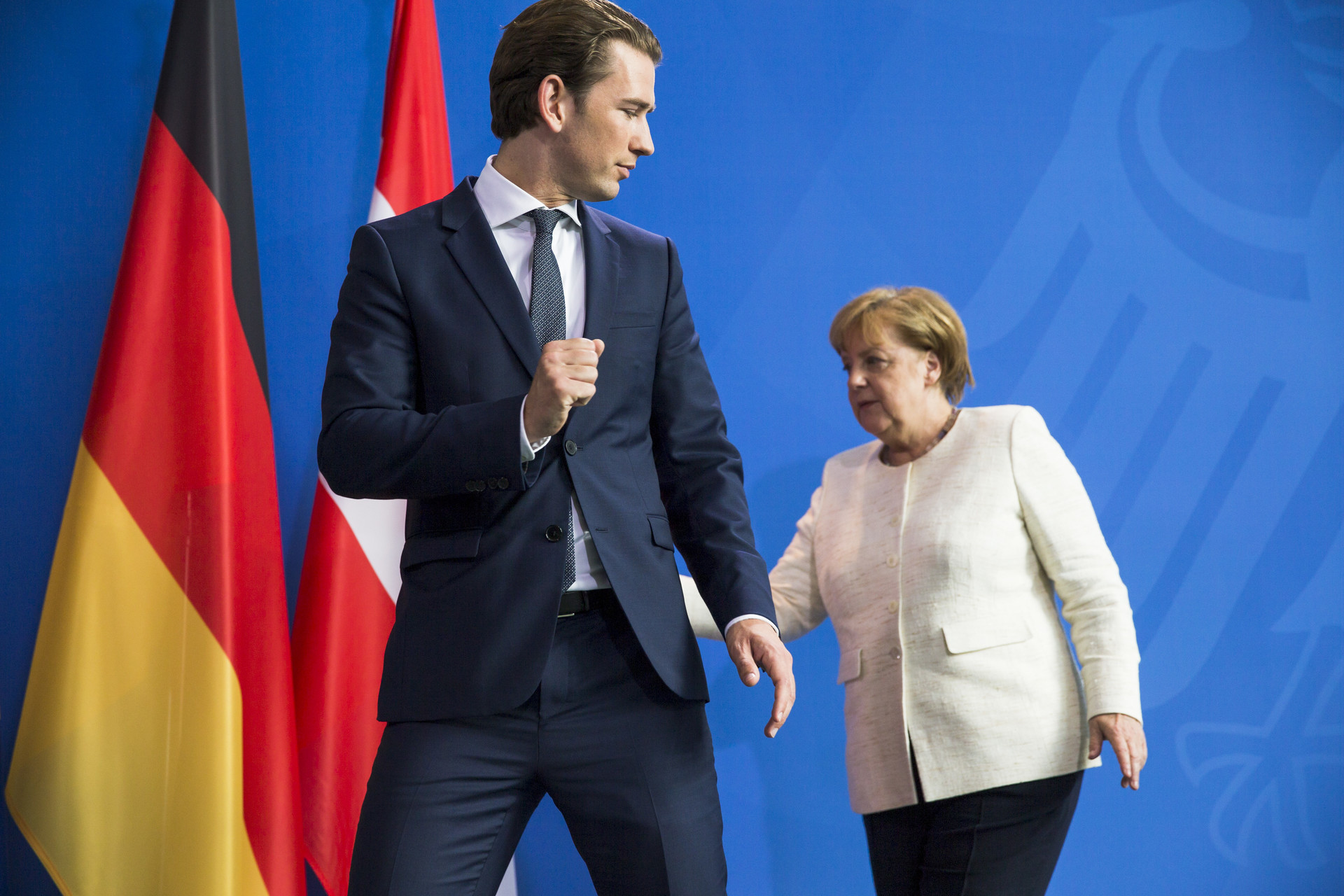 Германия австрия отношения. Канцлер Австрии и Меркель. Курц и Меркель. Австрия и Германия. Немцы на переговорах.