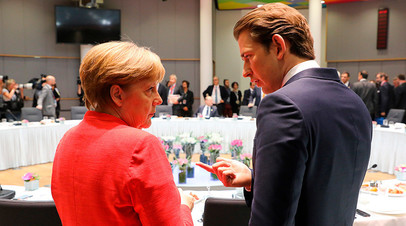 Канцлер Германии Ангела Меркель и канцлер Австрии Себастьян Курц на саммите в Брюсселе