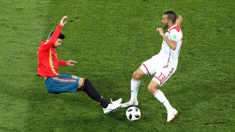 СМИ: Испанский футболист Пике может пропустить матч с Россией из-за травмы