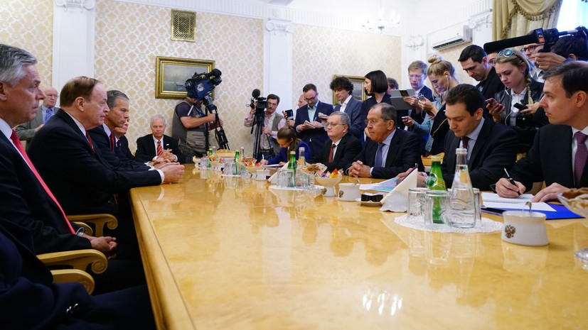 Лавров обсудил с американскими конгрессменами перспективы отношений России и США