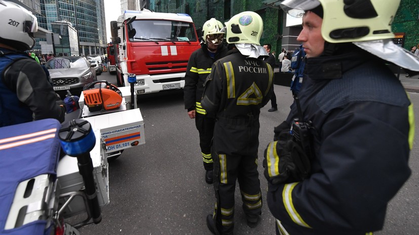 В МЧС сообщили, что пожар в ТЦ Краснодара потушен