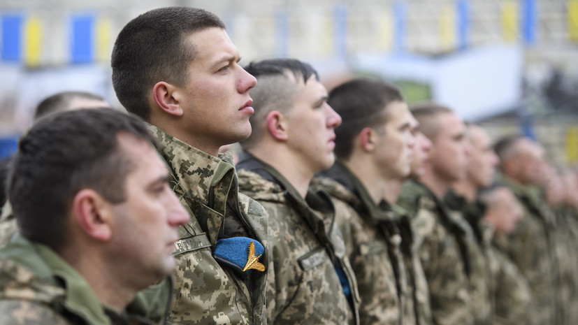 Эксперт оценил решение главы Генштаба ВСУ о декоммунизации в армии Украины