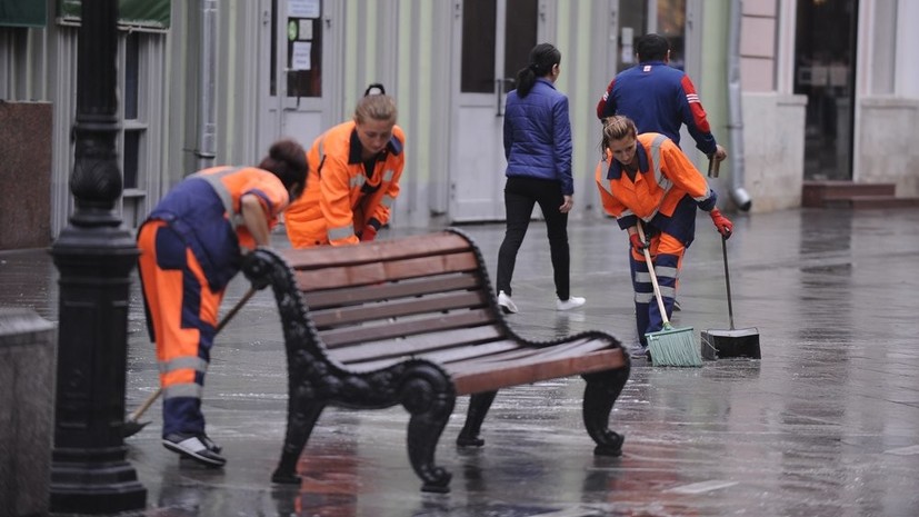 В дни ЧМ-2018 в Москве заменили 600 сломанных скамеек