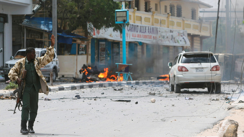 СМИ: Два взрыва произошло в столице Сомали