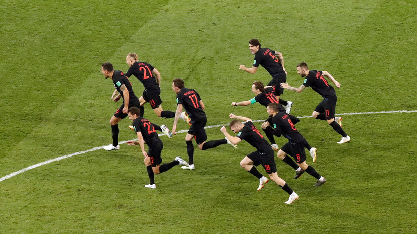 Президент Хорватии вместе с футболистами отпраздновала победу над Россией в матче 1/4 финала ЧМ-2018