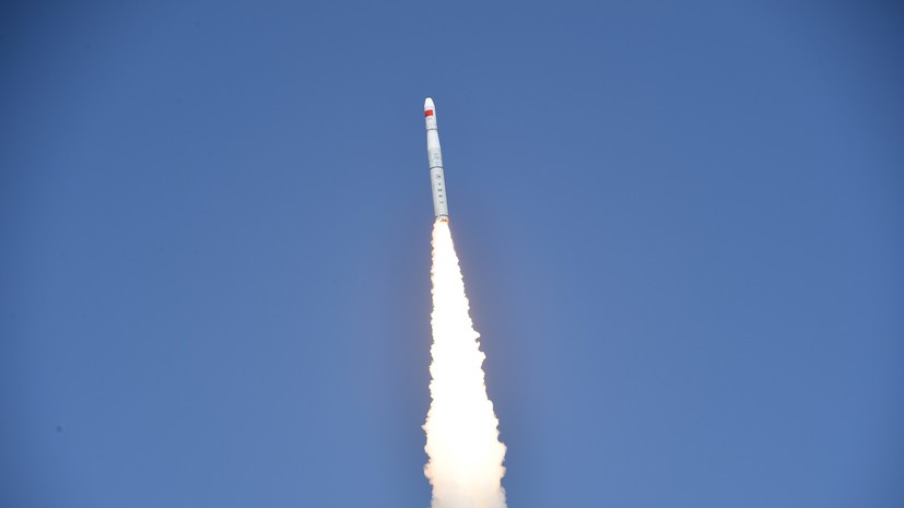 Китайская ракета успешно вывела на орбиту два пакистанских спутника