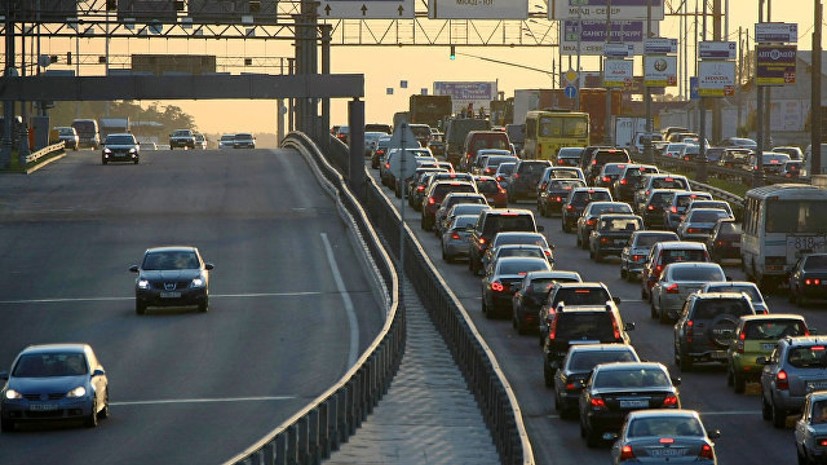 В Роспотребнадзоре заявили о снижении в атмосфере выбросов от автомобилей в Москве