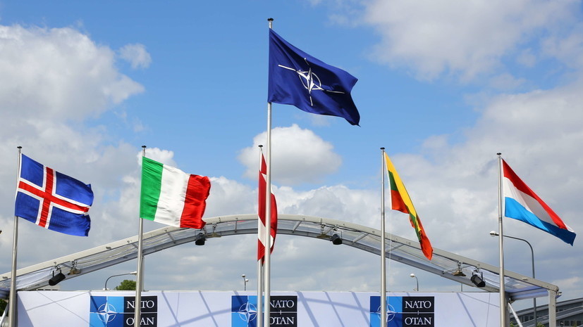 Президент Румынии заявил, что на территории страны будет размещён командный центр НАТО