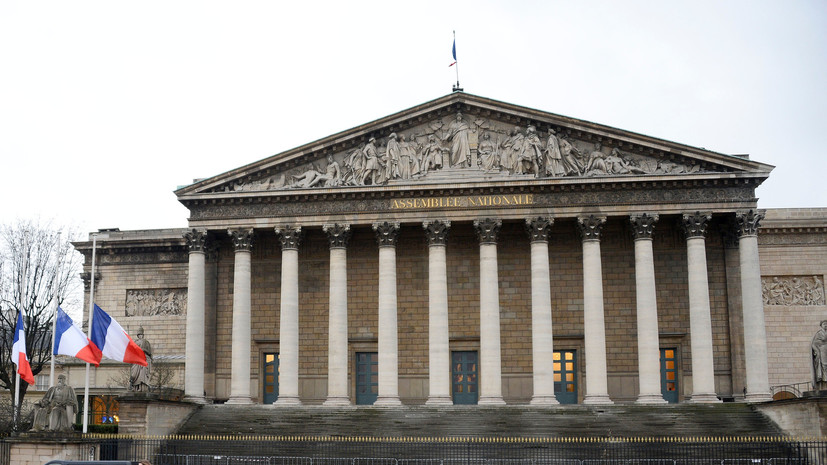 СМИ: Национальная ассамблея Франции исключила слово «раса» из Конституции страны