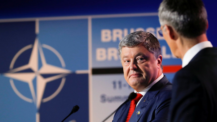 СМИ: Порошенко выступал перед пустым залом на саммите НАТО