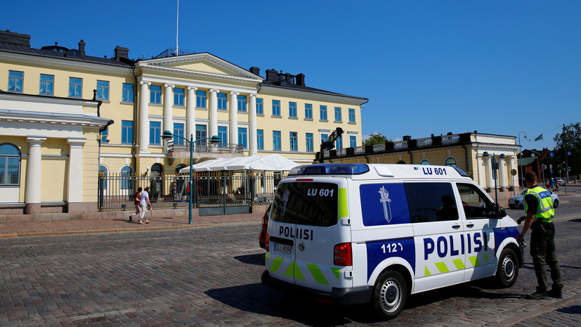 Полиция Хельсинки рекомендовала не подходить к окнам в домах на пути движения Путина и Трампа