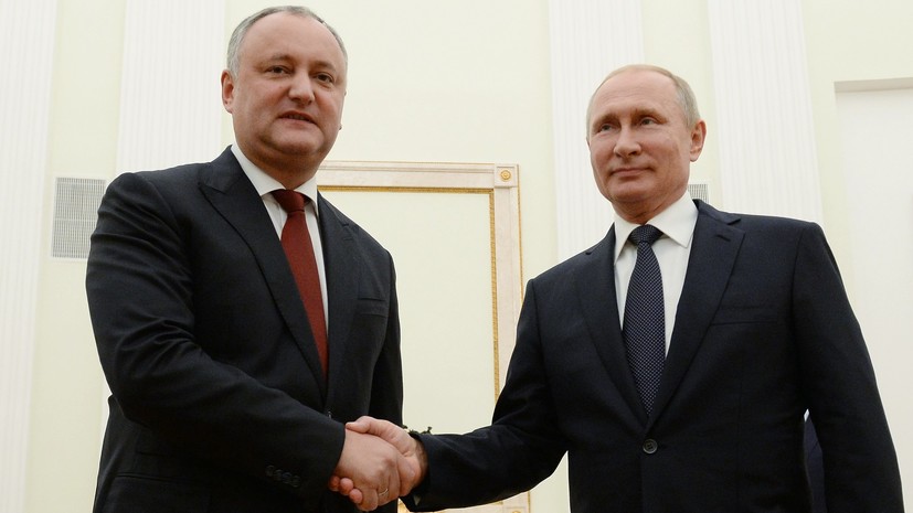 Додон рассказал Путину об отсутствии планов дружить с Западом против России