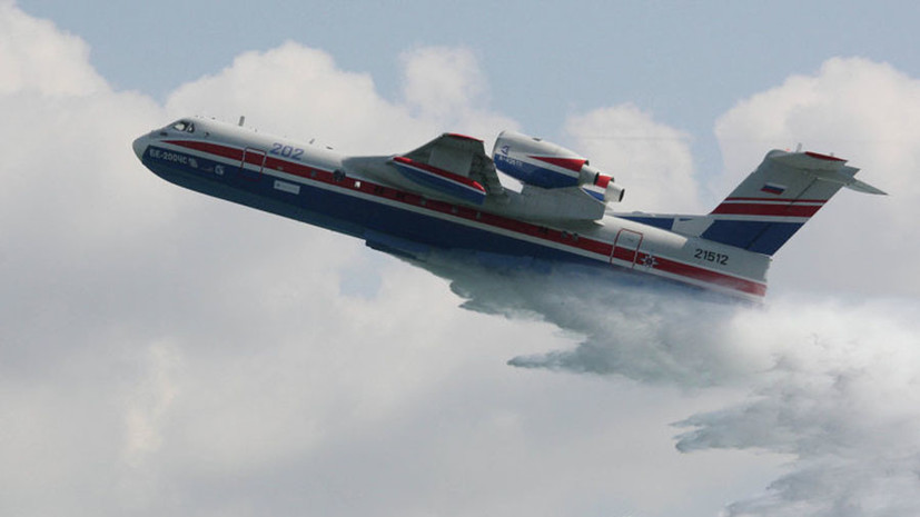 Для борьбы с лесными пожарами в Якутии привлекли два самолёта и вертолёт